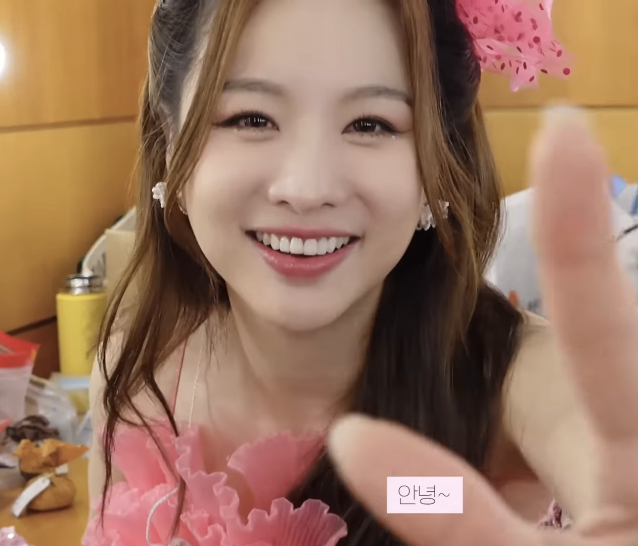 오늘 가장 핫한 셀럽 커뮤니티 피드