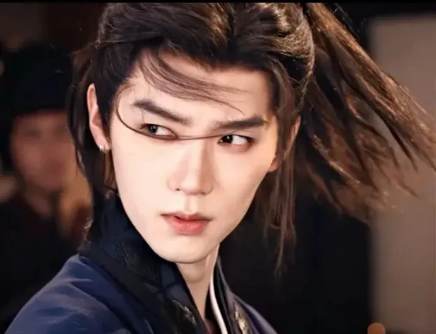 Behind-the-scenes cut of Zhou Yiran