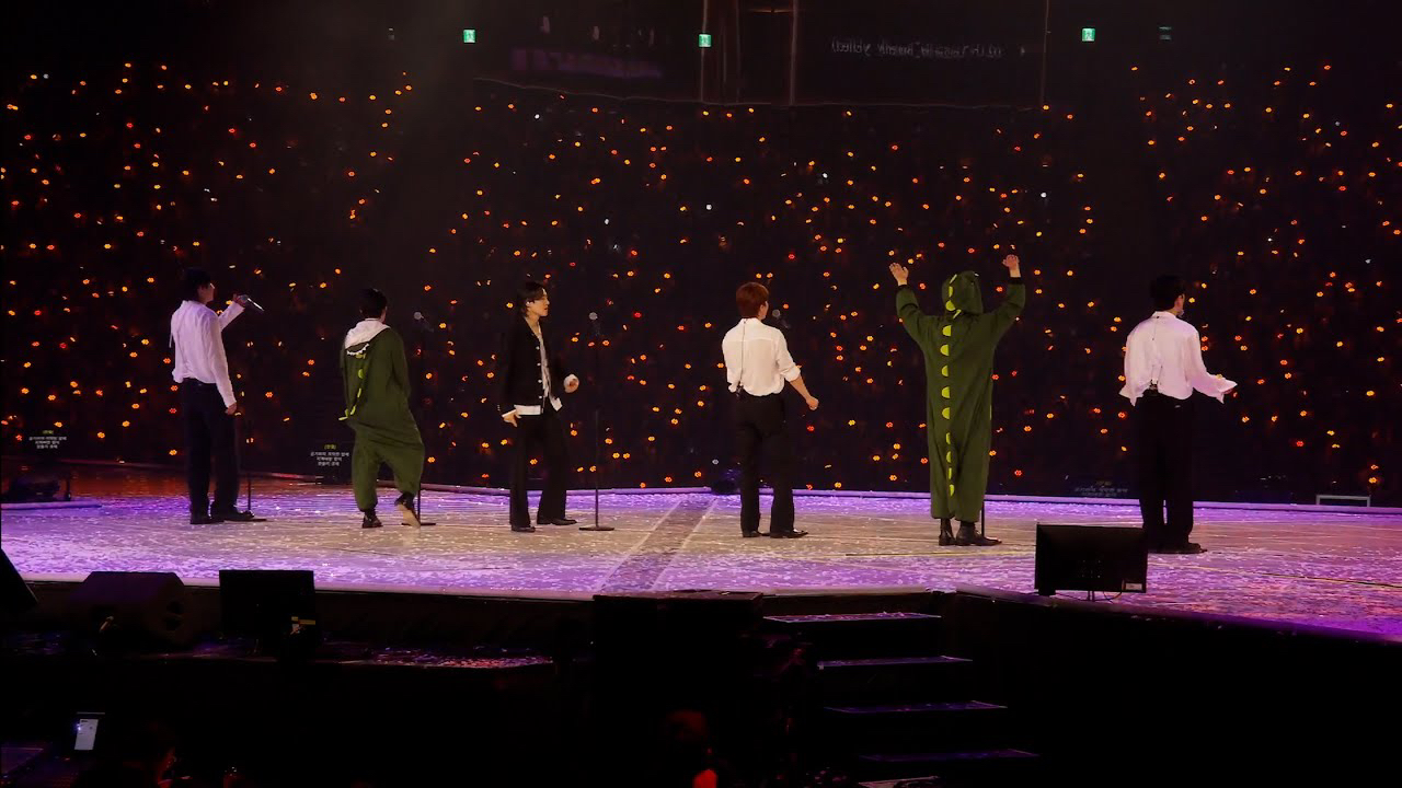 都暻秀 (D.O.)的最新照片