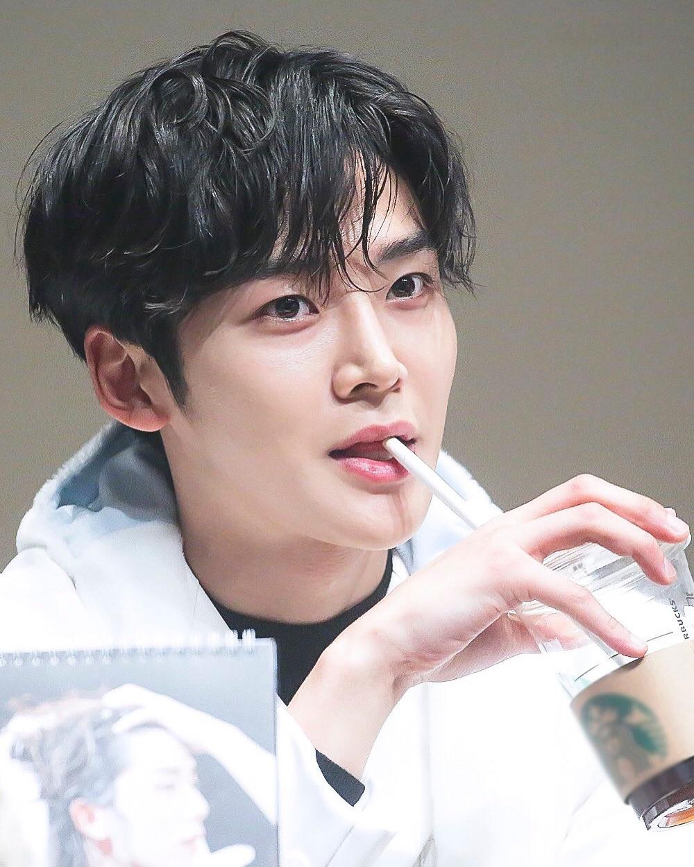 로운 최근 활동샷