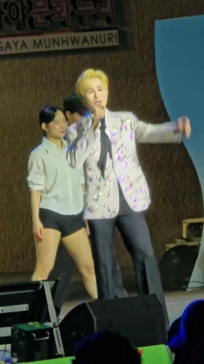 김희재의 비하인드 컷