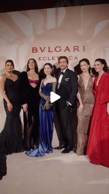 김지원 커뮤니티에서 인기있는 오늘의 배경화면