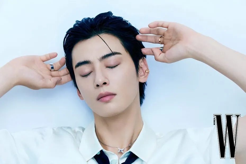 A moment captured by a fan of Cha Eunwoo