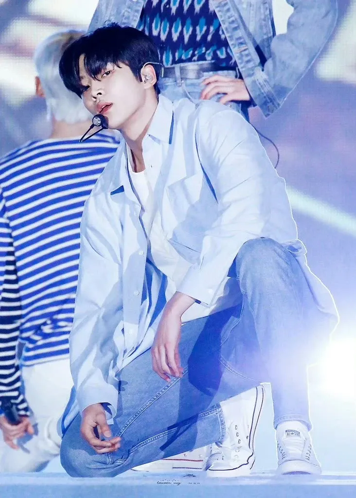 Cuplikan di balik layar dari Rowoon