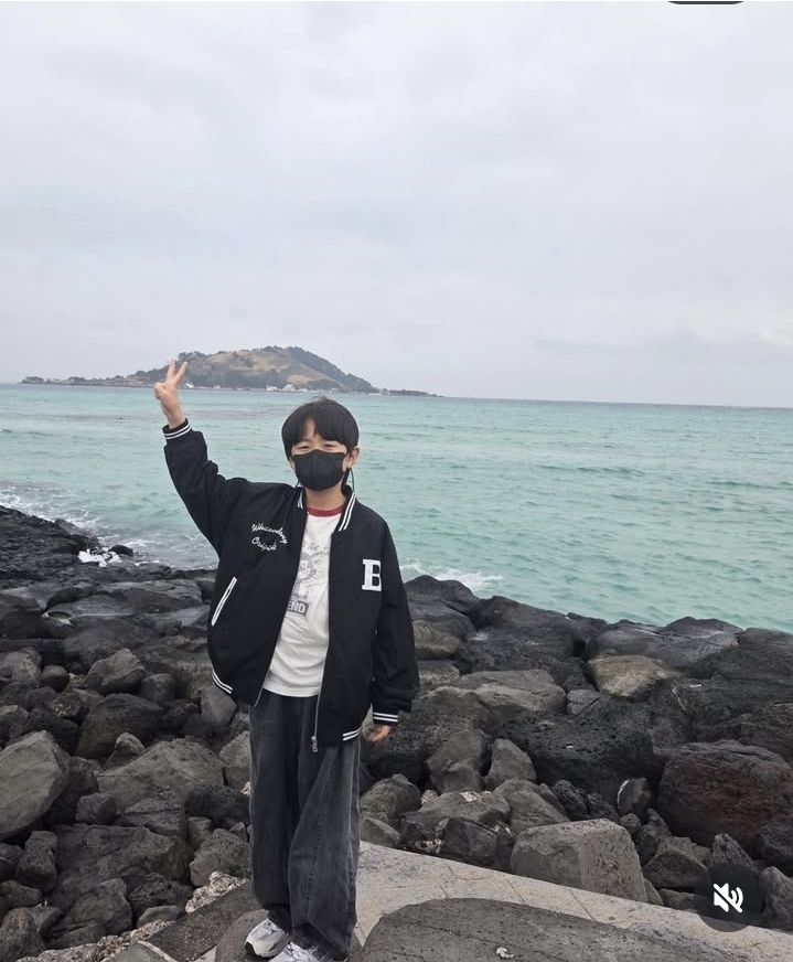 A moment captured by a fan of You Jiwoo