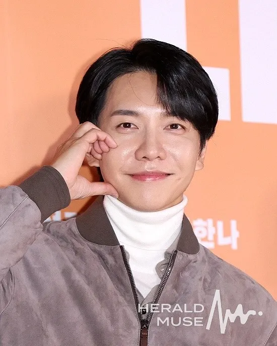 Latest photo of Lee Seunggi