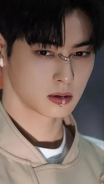Latest photo of Cha Eunwoo