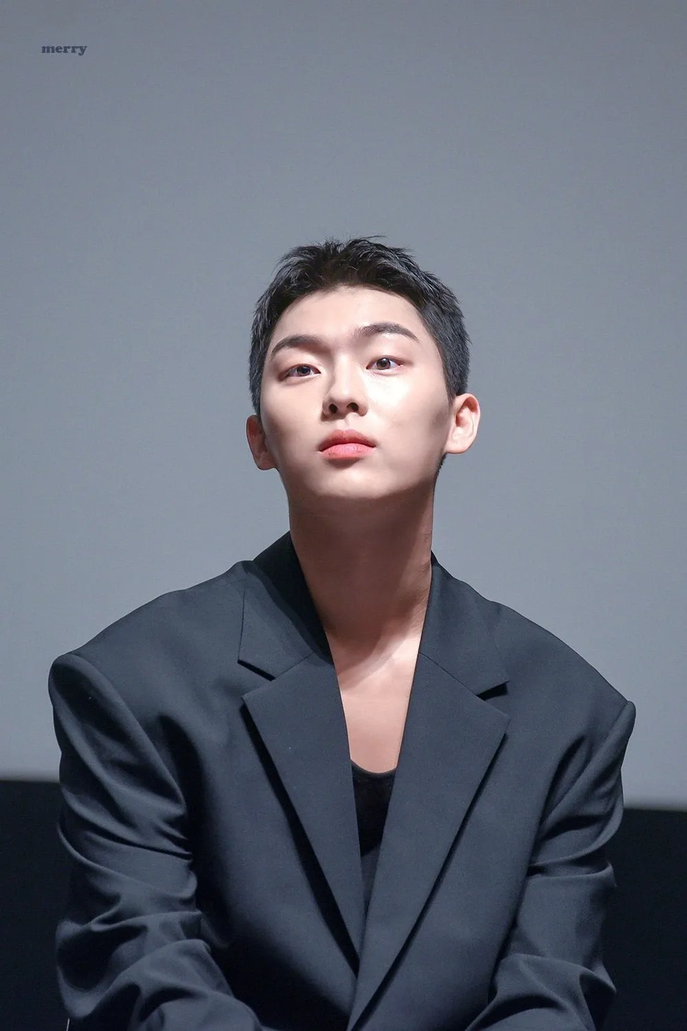 A moment captured by a fan of Choi Hyunwook