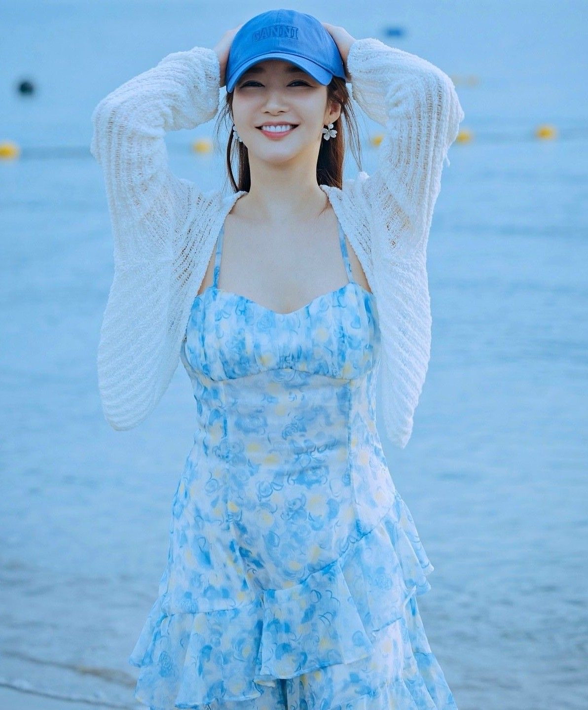 Behind-the-scenes cut of Park Minyoung