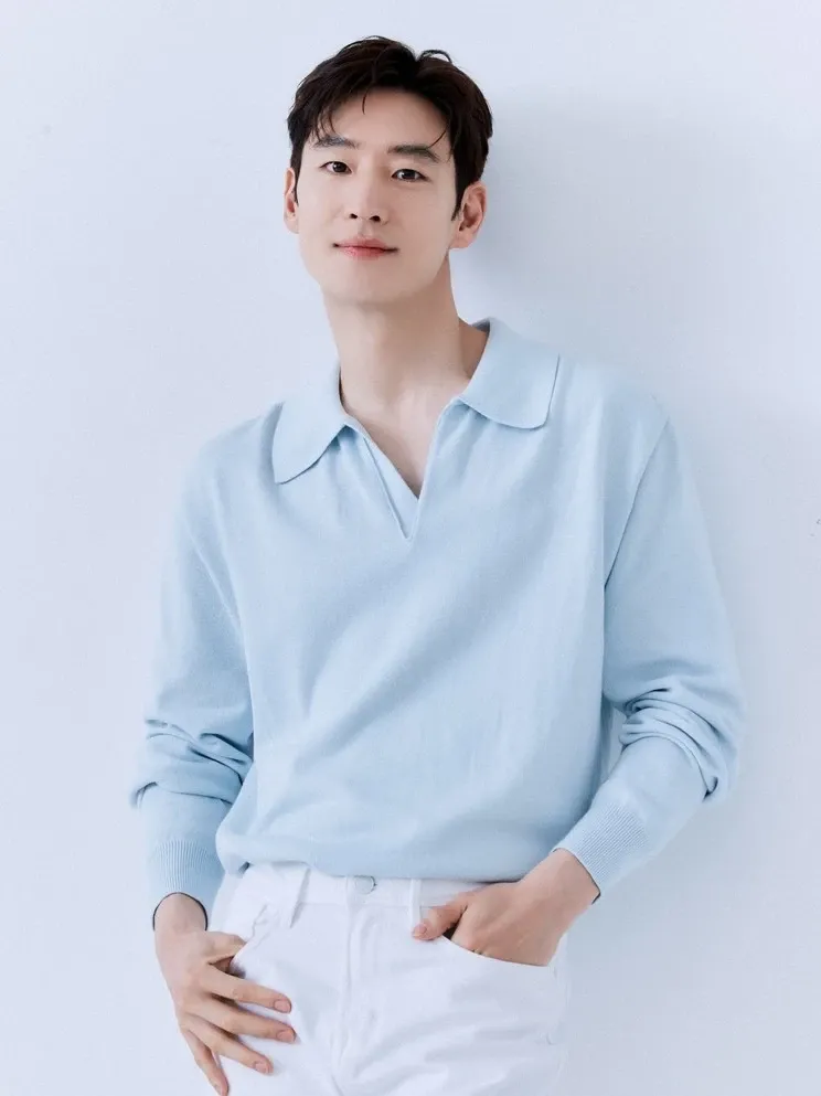 Recent activity shot of Lee Jaehoon