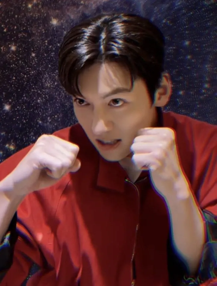 チ・チャンウクの最近の活動ショット