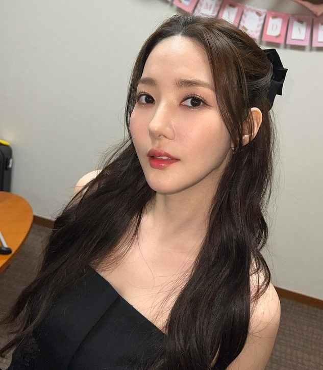 Recent activity shot of Park Minyoung