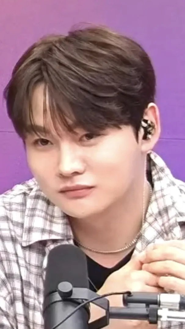 박서진의 팬들이 직접 만든 특별한 배경화면