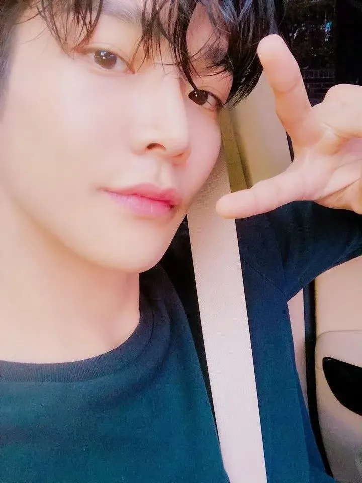 Foto terbaru dari Rowoon