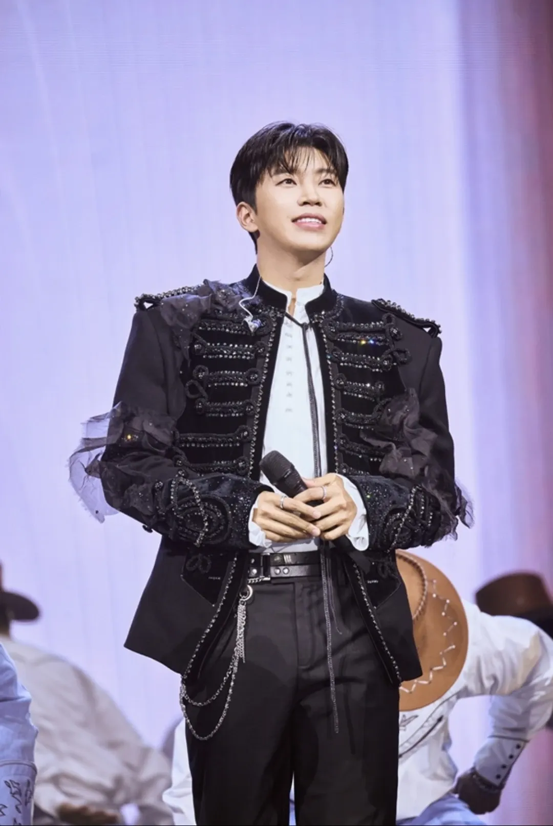 Behind-the-scenes cut of Lim Youngwoong