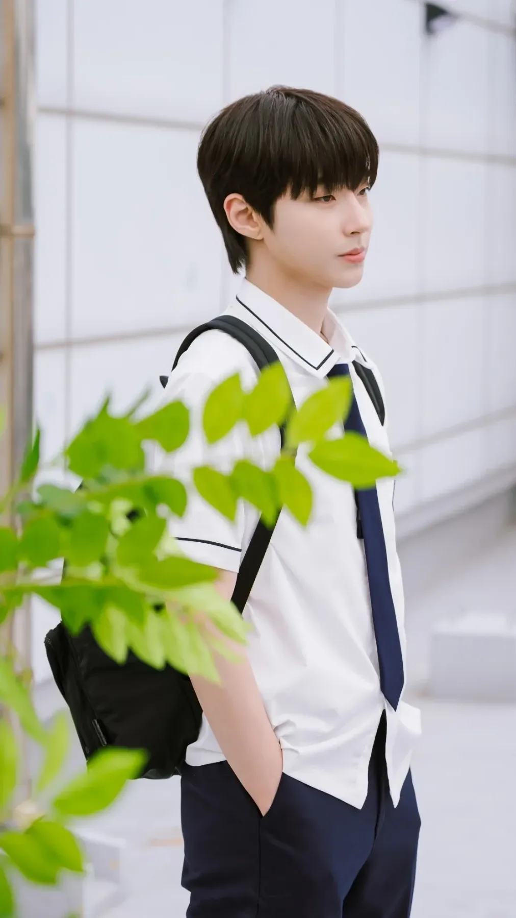 황인엽의 비하인드 컷
