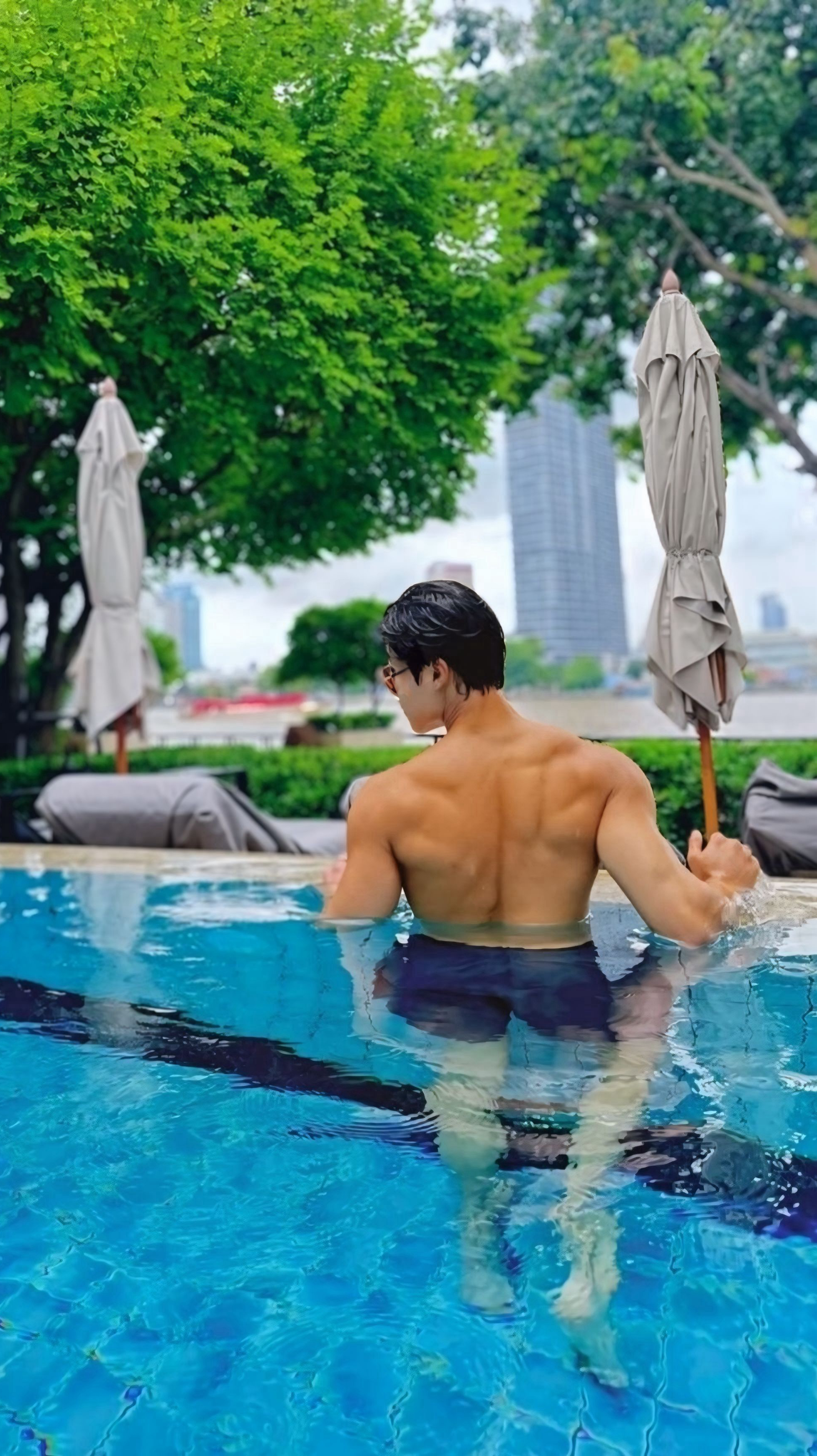 Behind-the-scenes cut of Woo Dohwan