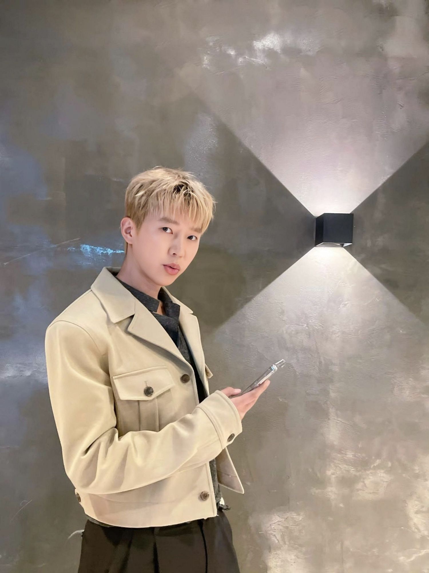 Foto terbaru dari Lim Youngwoong