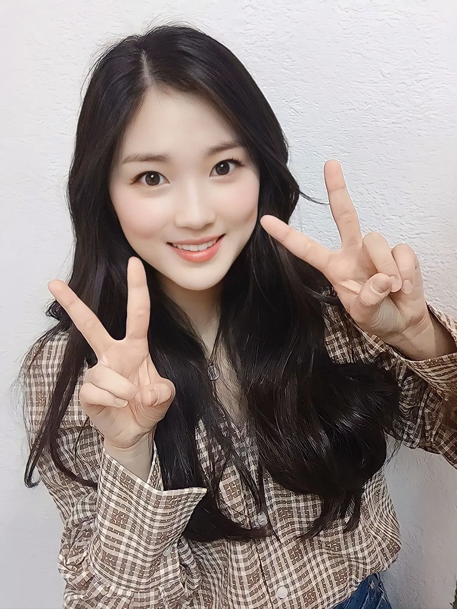 Recent activity shot of Kim Hyeyoon