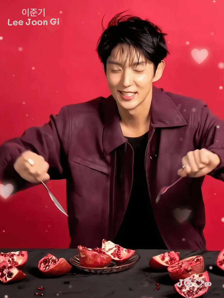 A moment captured by a fan of Lee Joongi