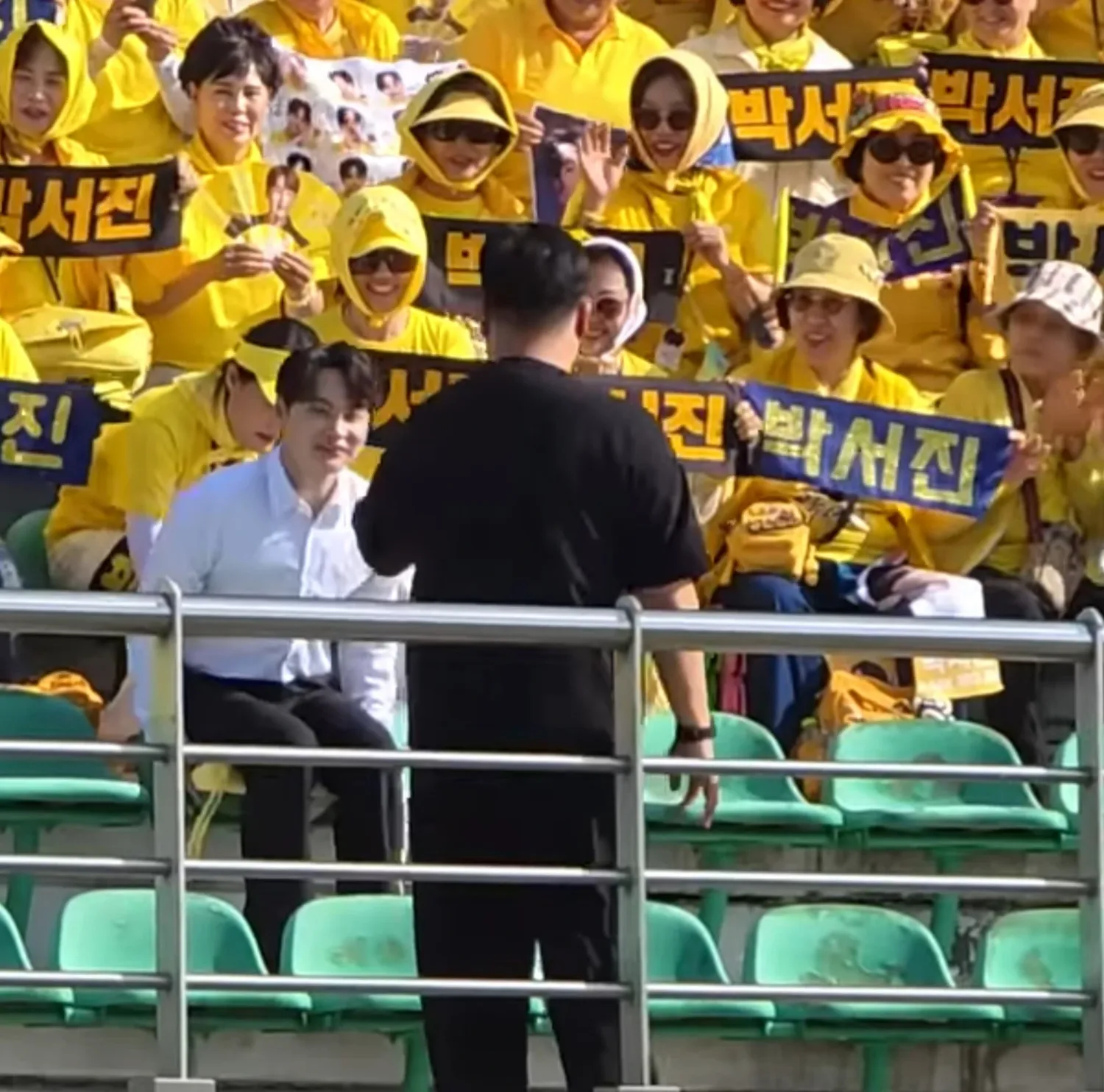 박서진의 비하인드 컷