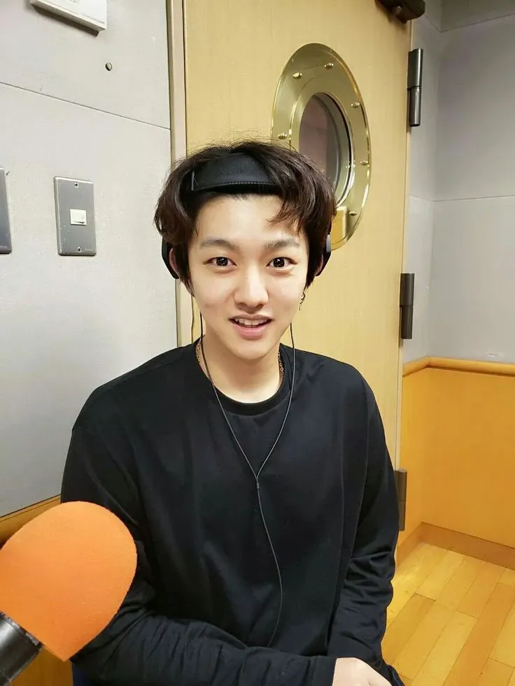 Behind-the-scenes cut of Shin Wonho