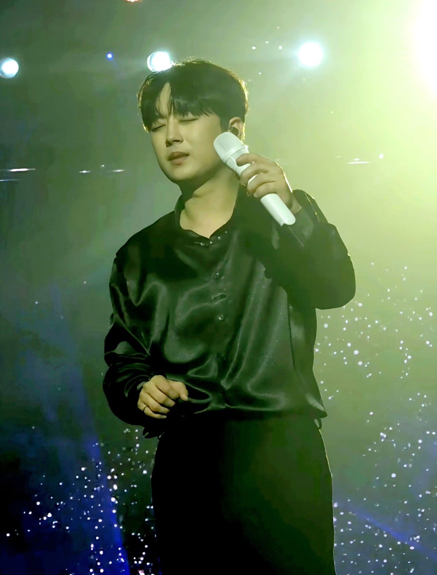 Momen yang diabadikan oleh penggemar Lee Chanwon