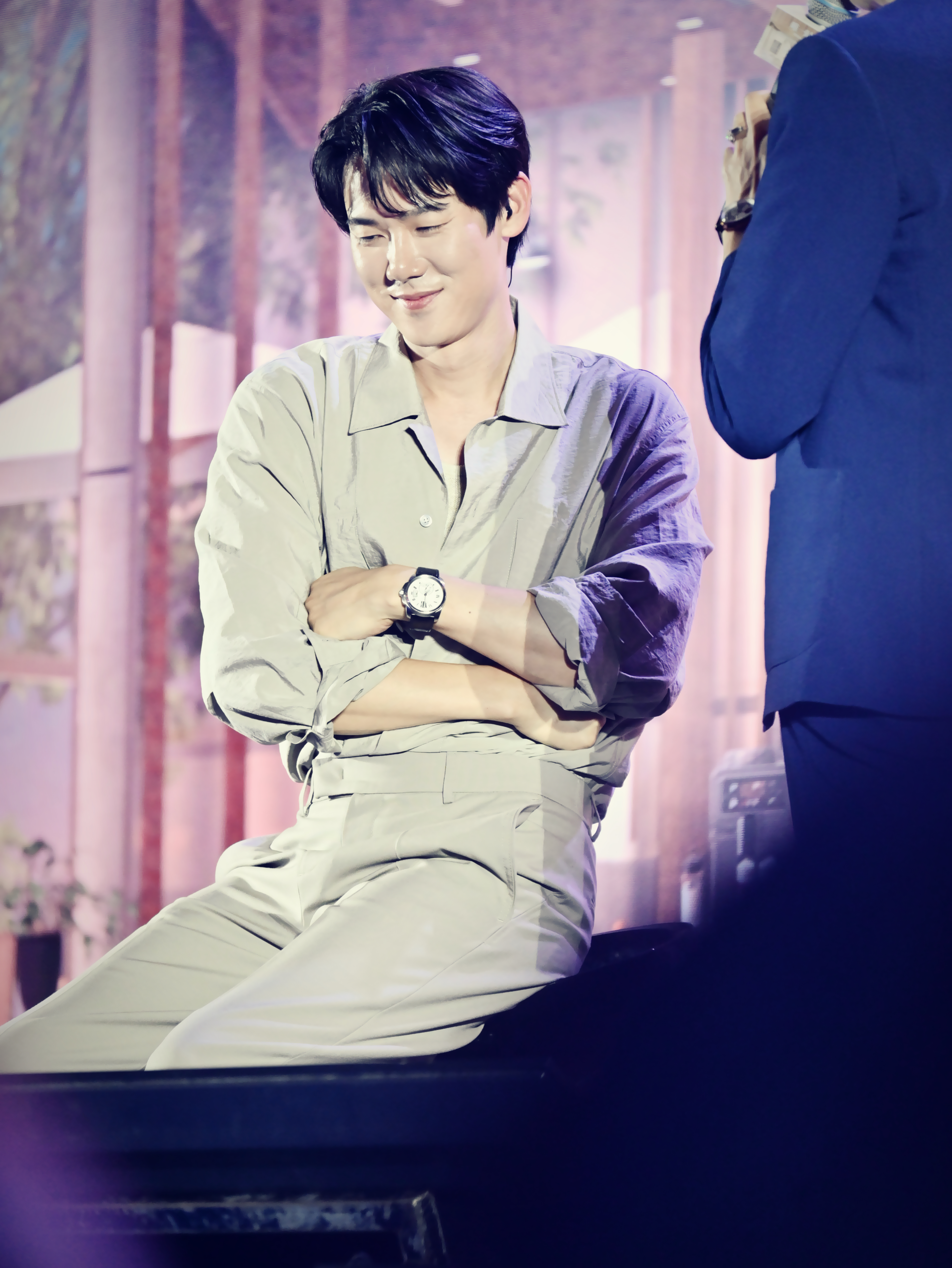 A moment captured by a fan of Yoo Yeonseok