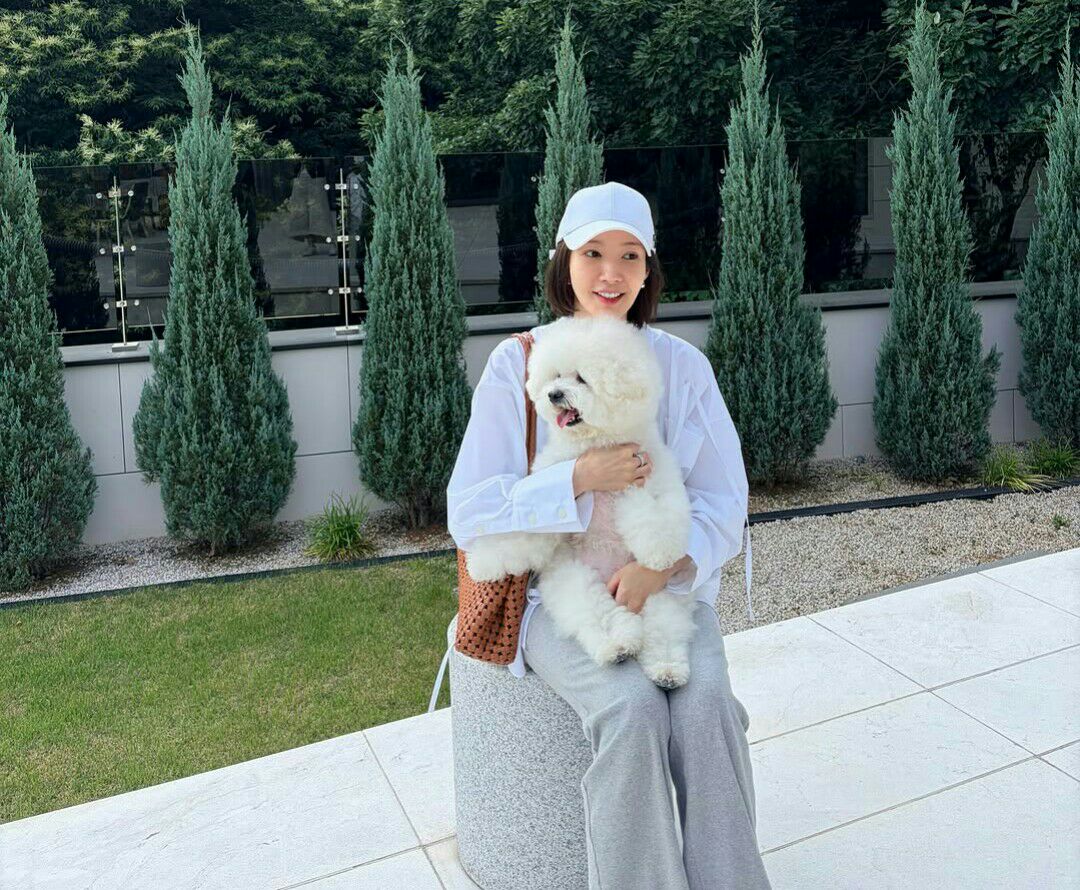 Latest photo of Park Minyoung