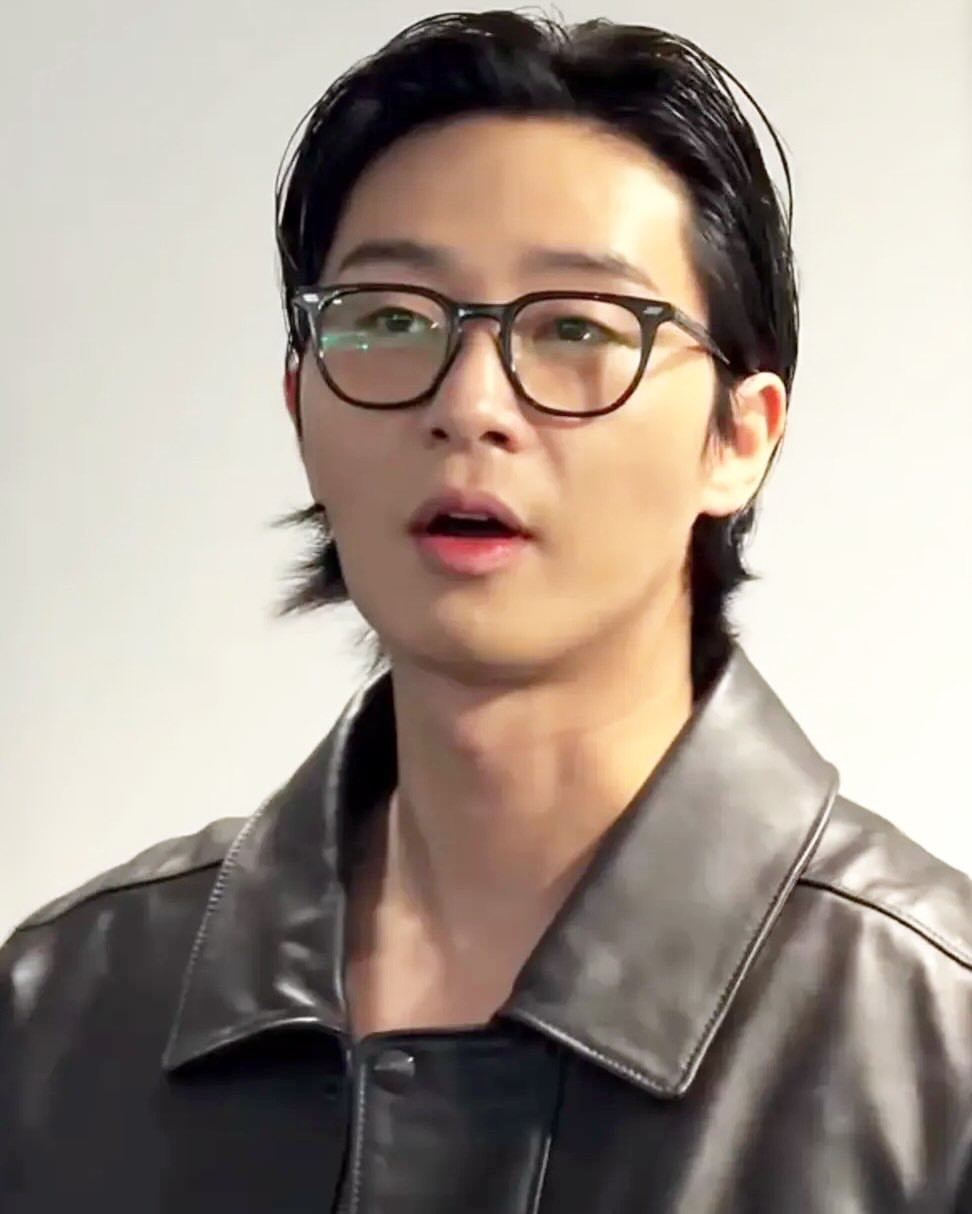 Recent activity shot of Park Seojoon