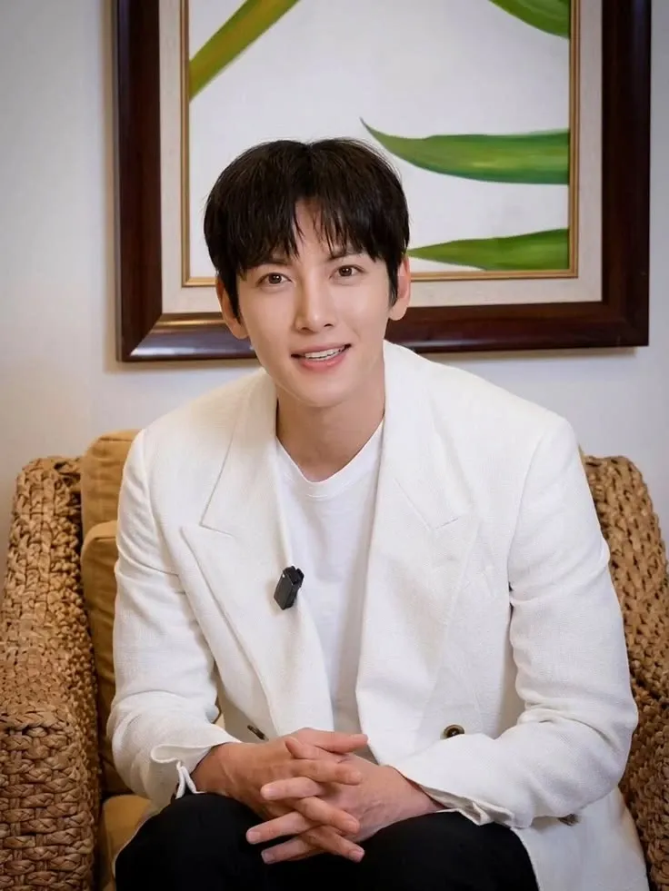 A moment captured by a fan of Ji Changwook