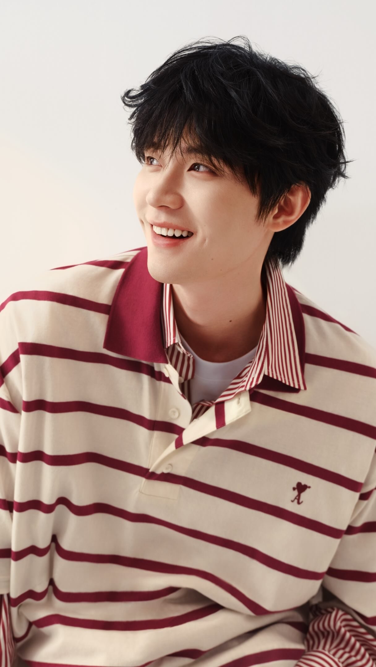 Emotional wallpaper shared by fans for Zhou Yiran