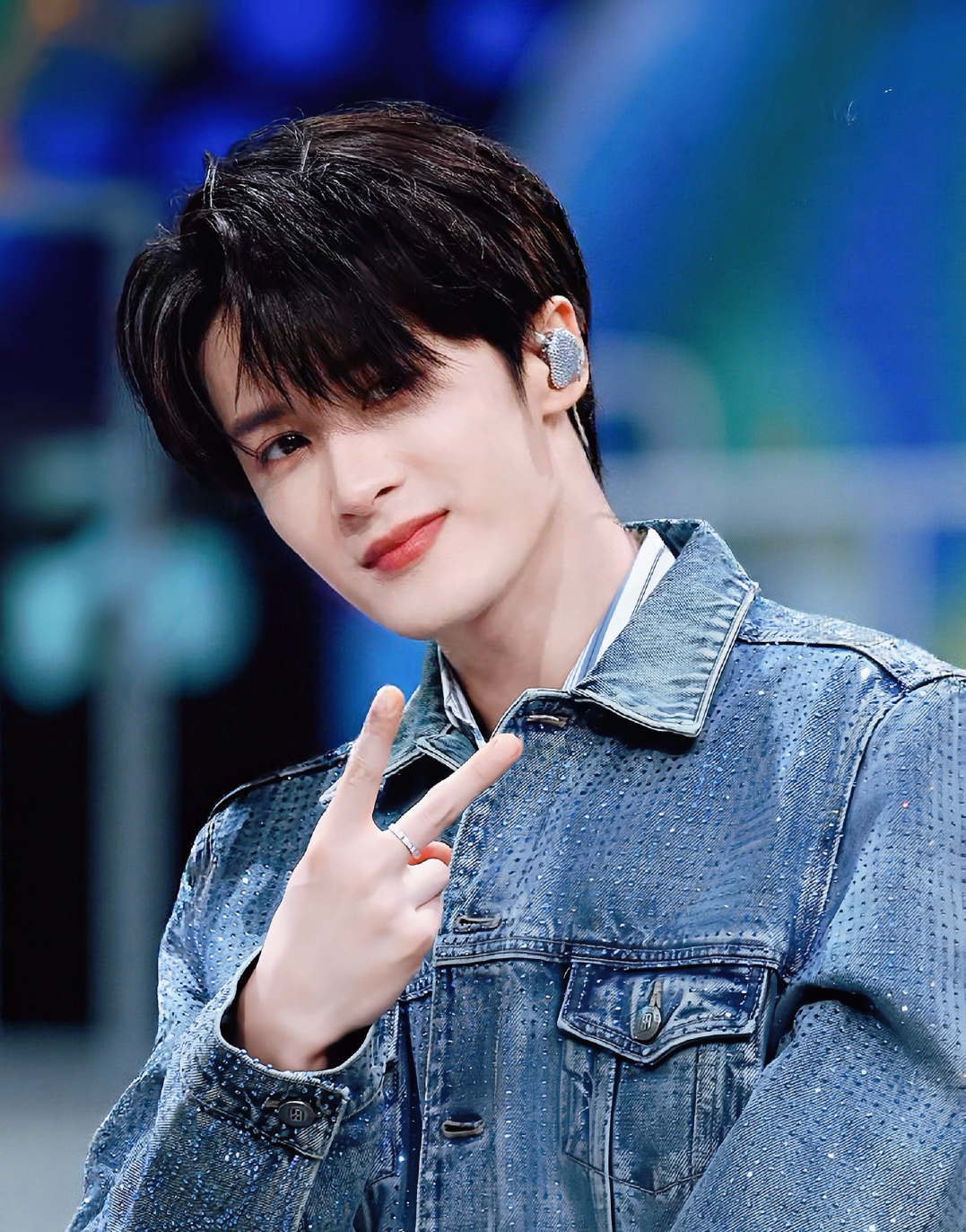 Behind-the-scenes cut of Tan Jianci