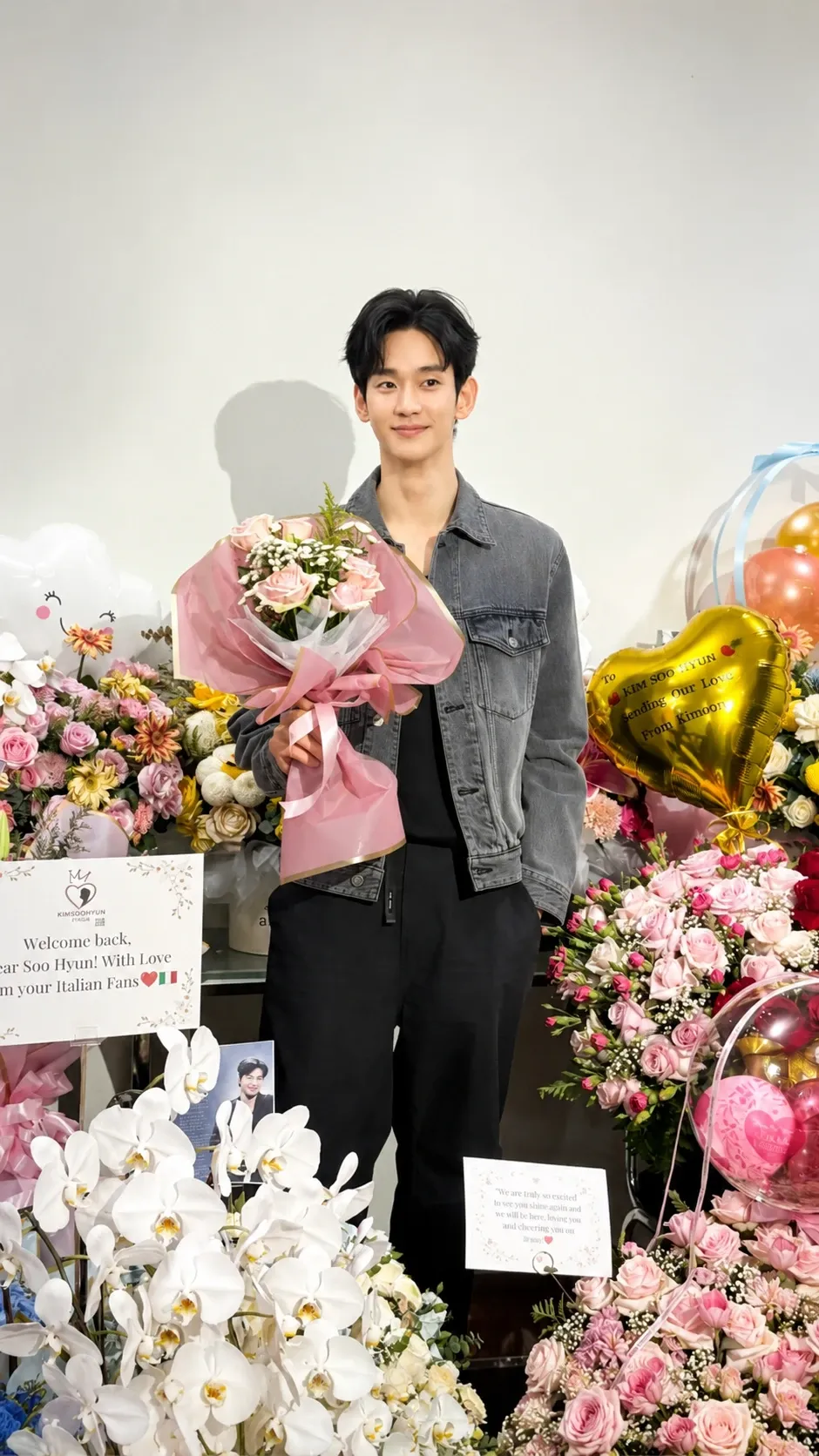 A moment captured by a fan of Kim Soohyun