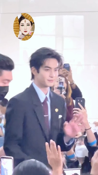 Emotional wallpaper shared by fans for Song WeiLong