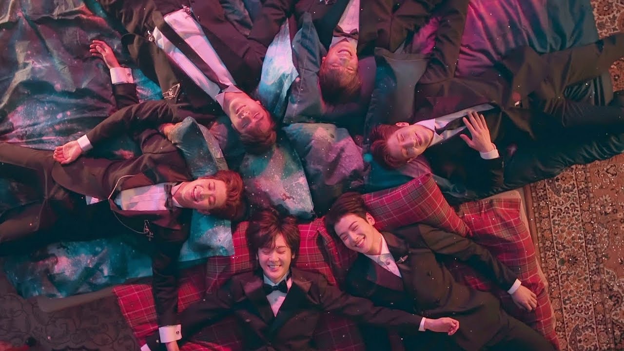 Behind-the-scenes cut of Cha Eunwoo