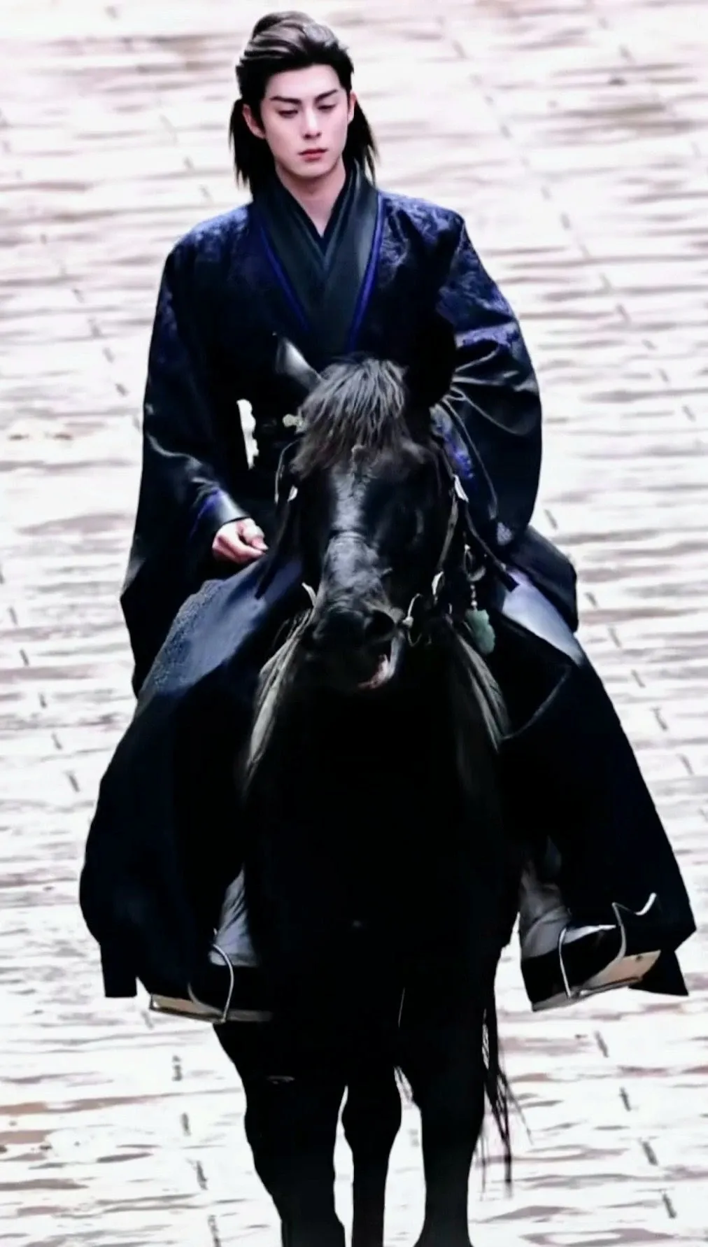 Emotional wallpaper shared by fans for Dylan Wang