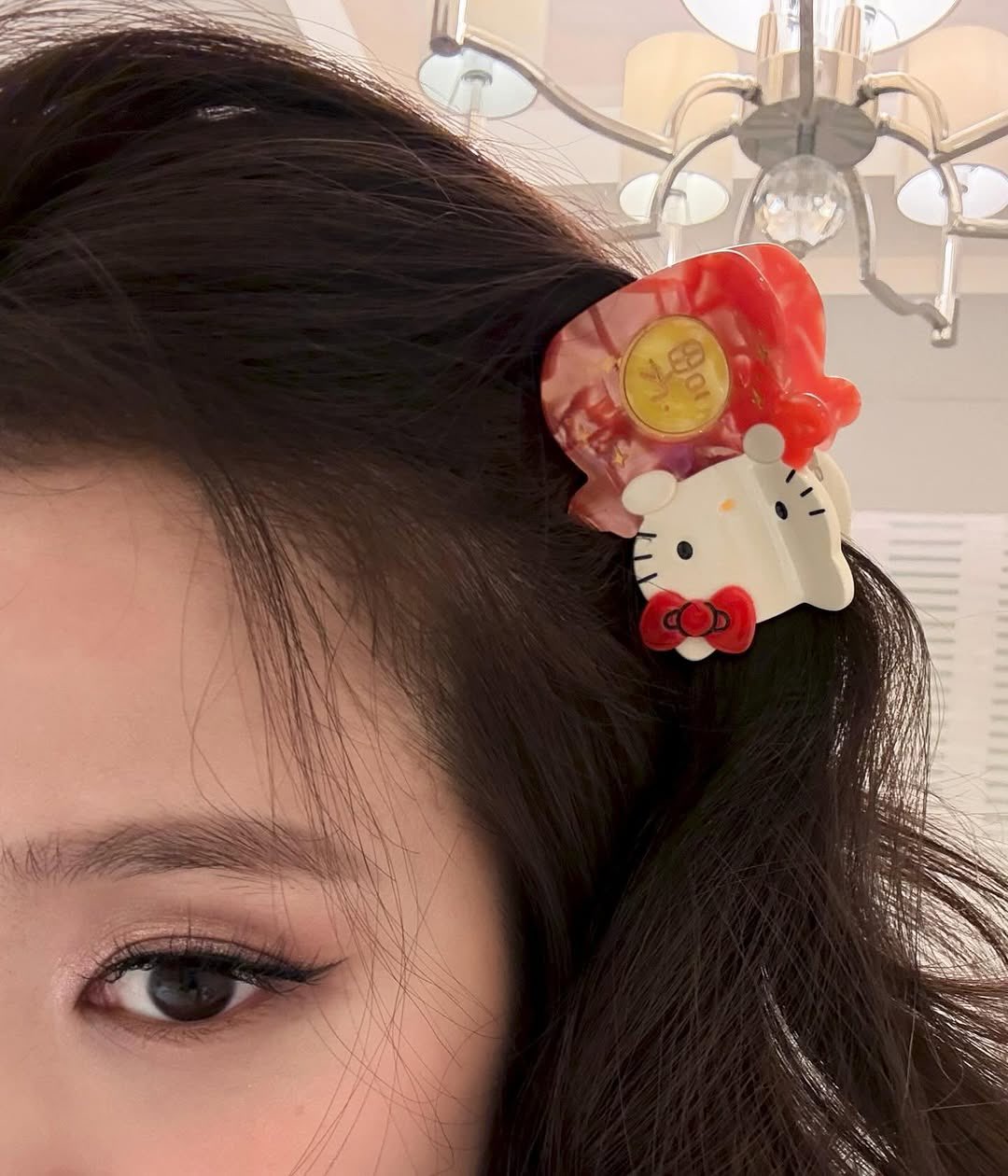 Recent activity shot of Jisoo (1995)