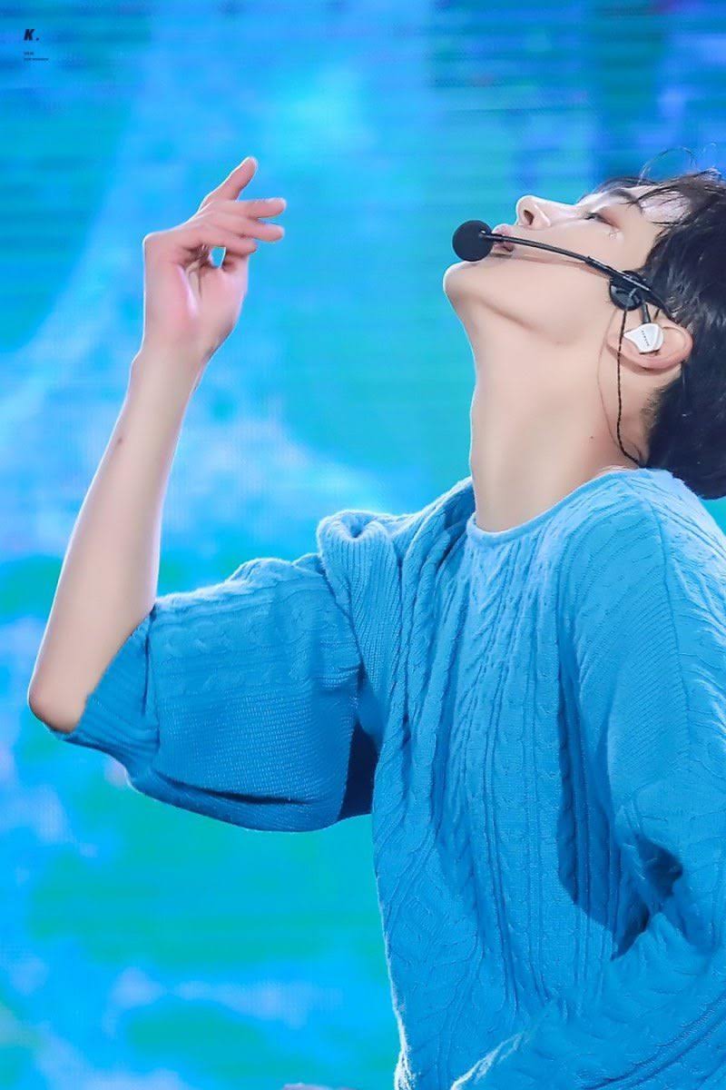 Foto kegiatan terbaru dari Rowoon