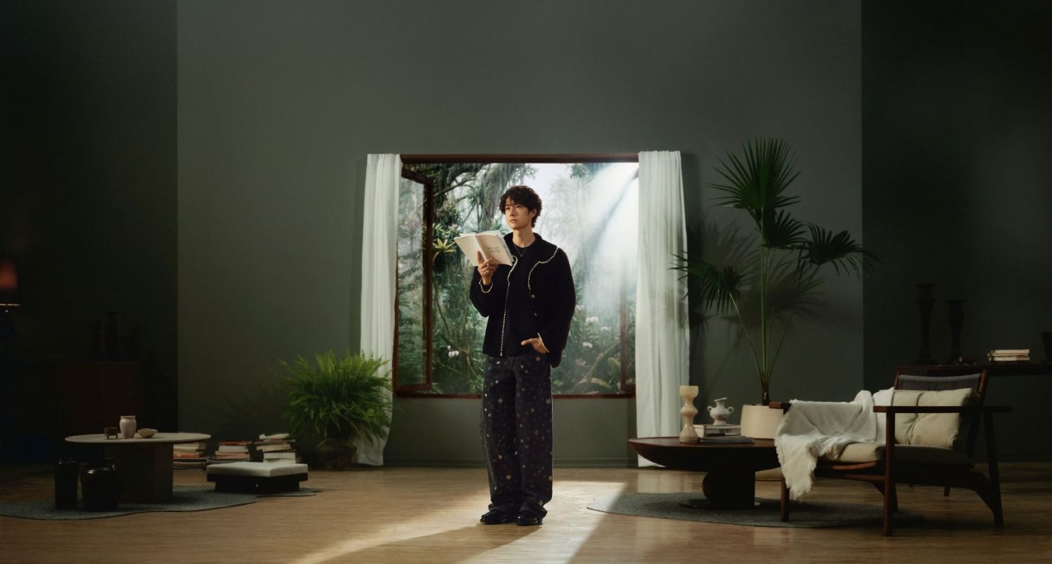 Behind-the-scenes cut of Wang Yibo