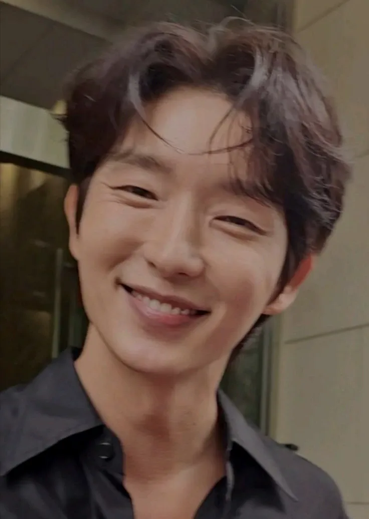 Recent activity shot of Lee Joongi