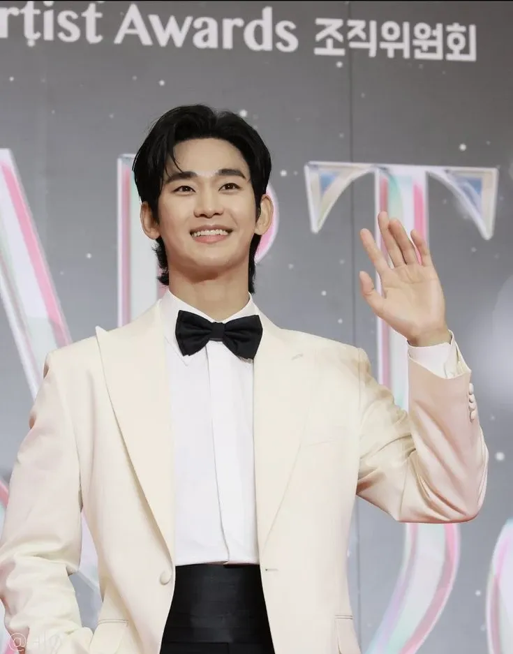 A moment captured by a fan of Kim Soohyun