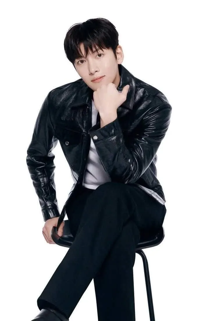 Latest photo of Ji Changwook