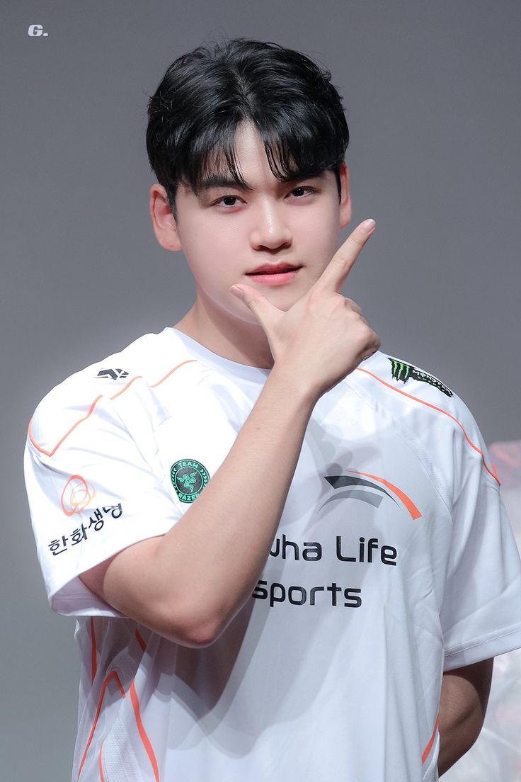 Latest photo of Gumayusi