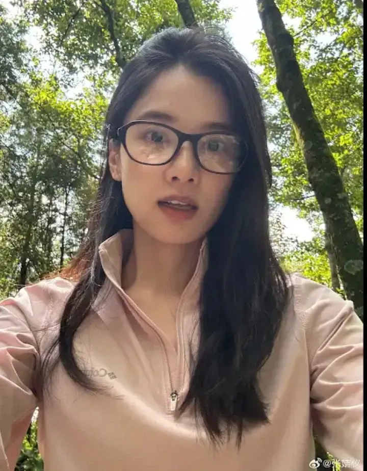 A moment captured by a fan of Jingyi Zhang