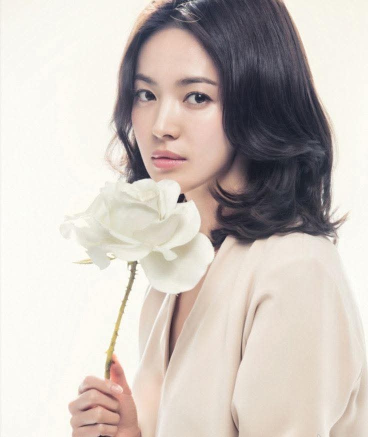 Recent activity shot of Song Hyekyo