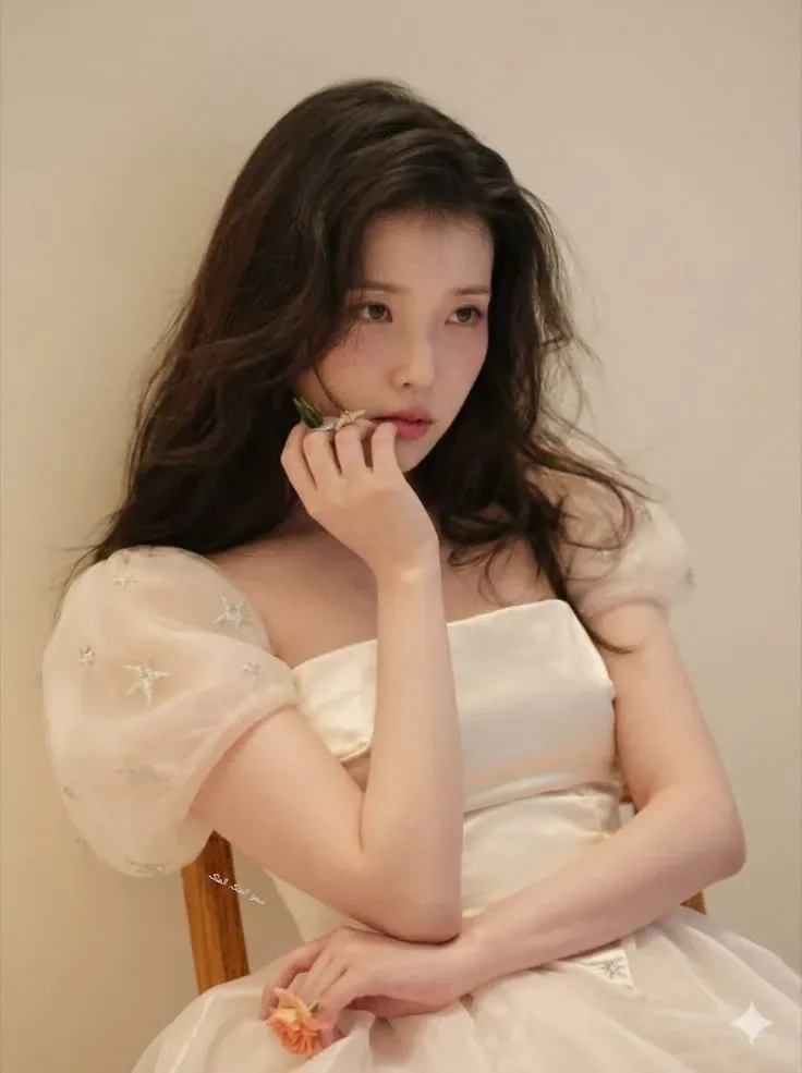 Latest photo of IU