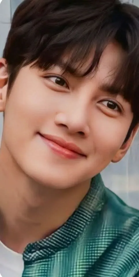 지창욱의 팬들이 직접 만든 특별한 배경화면