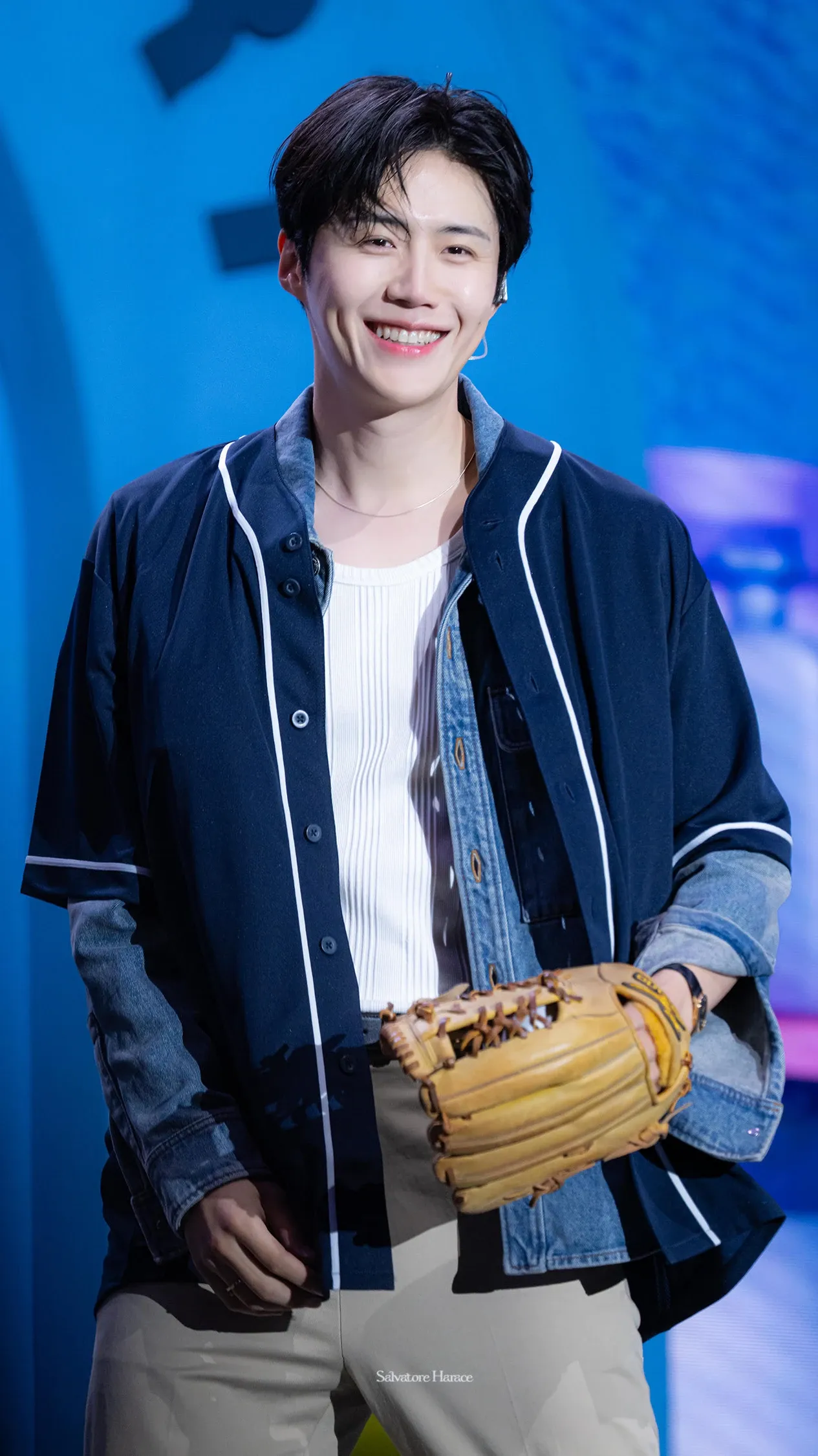 A moment captured by a fan of Kim Seonho