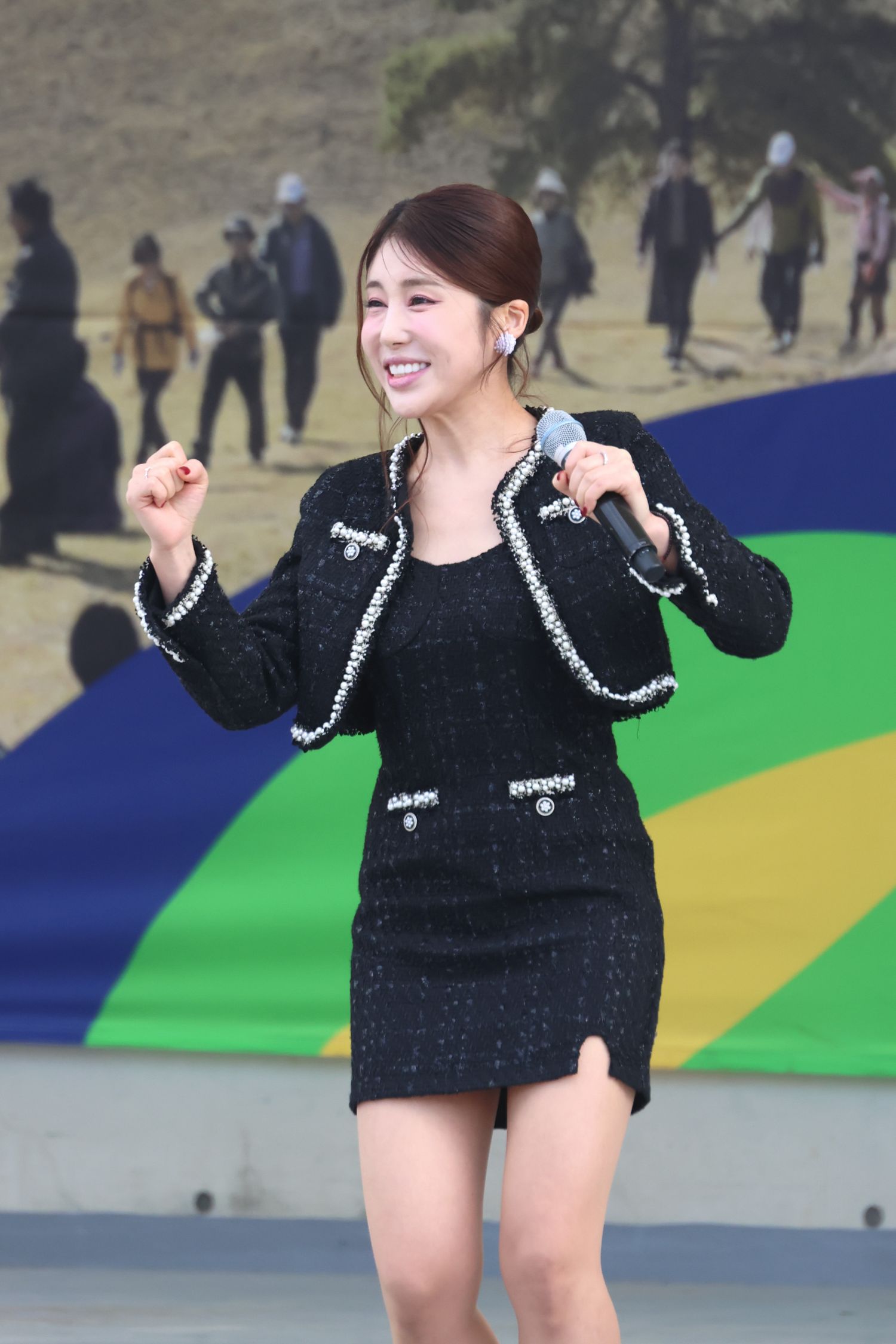 Cuplikan di balik layar dari Kim Soyou